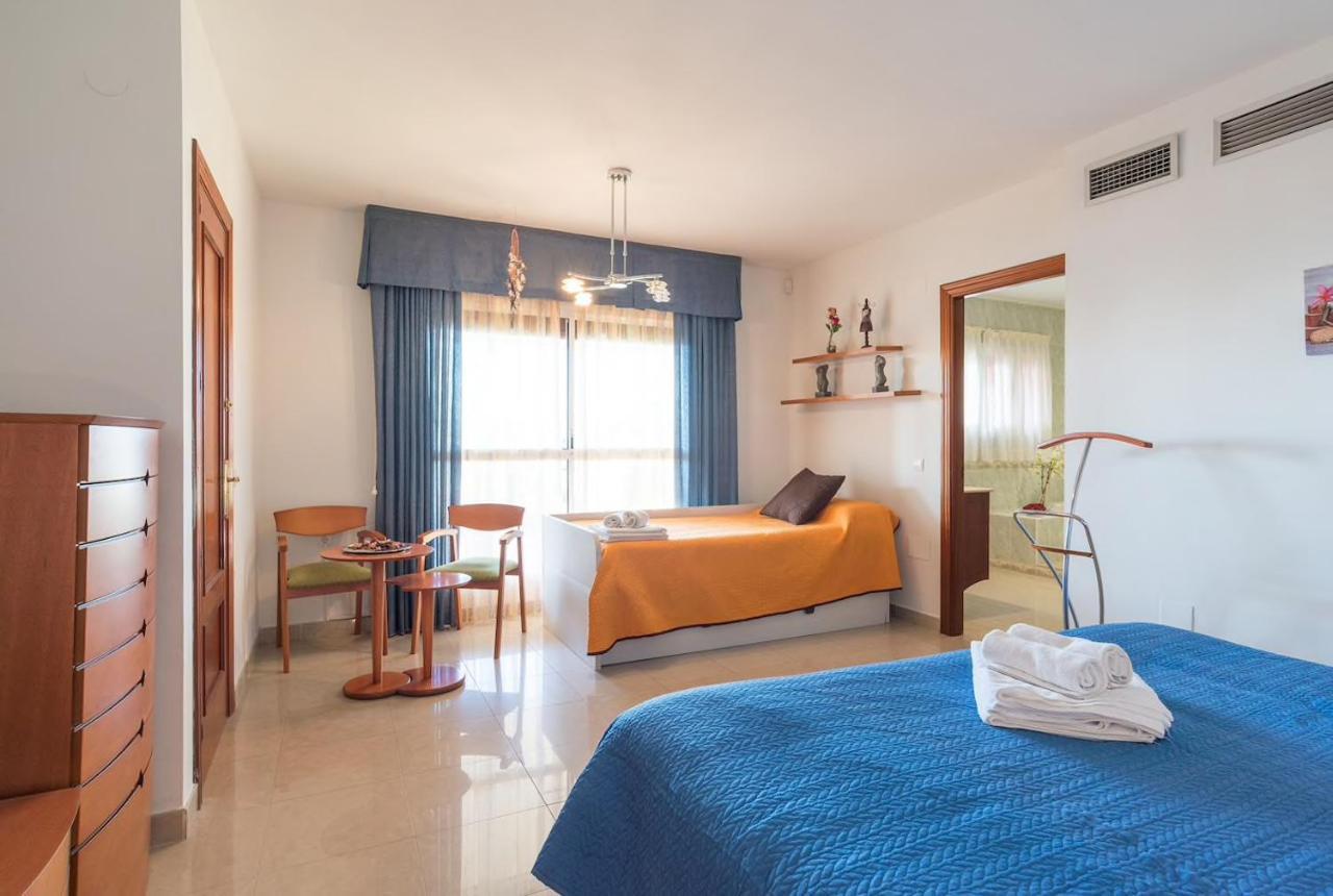 Livemalaga Terrace & Beach Grand House Екстер'єр фото